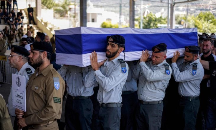 جيش الاحتلال  يعلن مقتل ضابط وجندي في انفجار عبوة ناسفة بجنوب لبنان