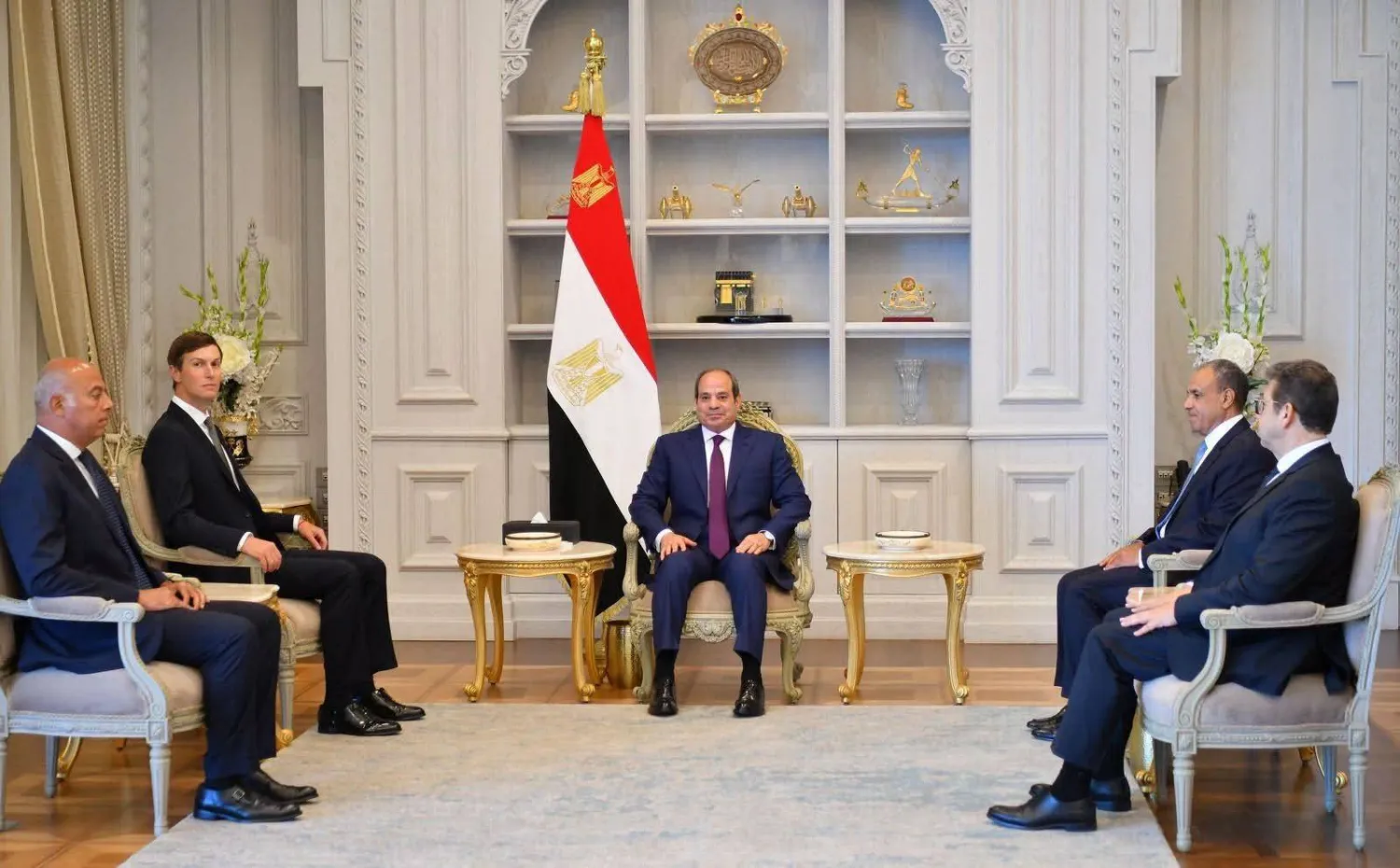 لقاء كوشنر بحماس: اتصال سياسي مباشر لا يعني اعترافًا رسميًا أو قانونيًا  بالحركة