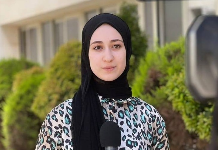 الاحتلال يعتقل الصحفية حنين قواريق عند حاجز عسكري بنابلس