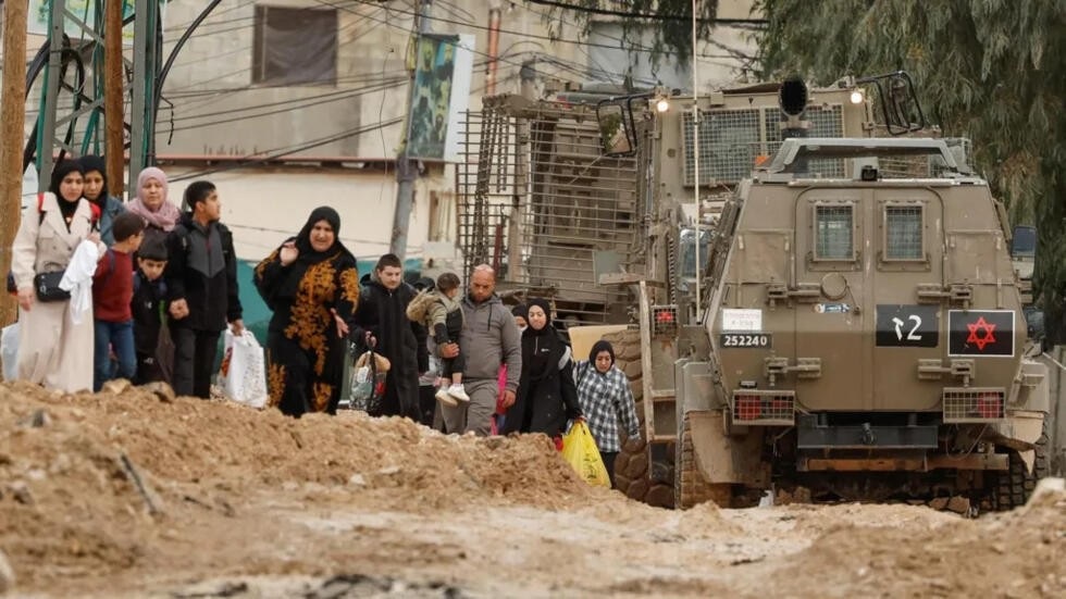 الاحتلال يُجبر سكان عمارة سكنية في جنين على إخلائها