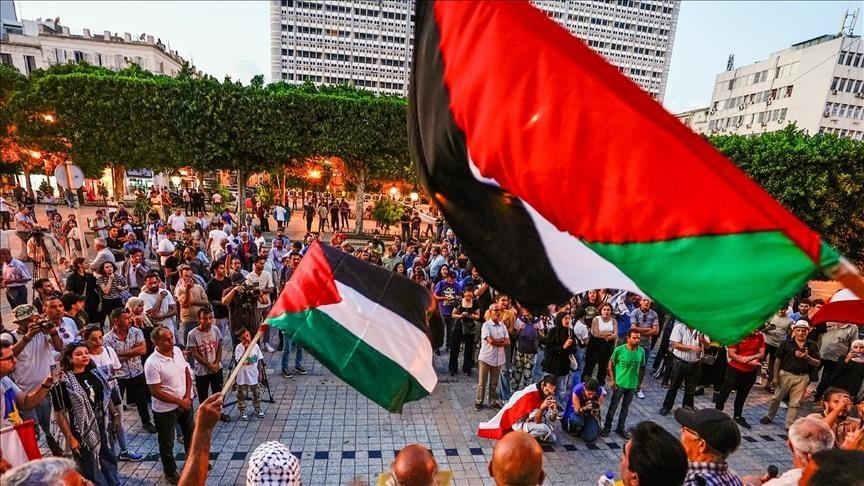 قافلة برية تضم آلاف المتطوعين تنطلق من تونس نحو غزة الاثنين