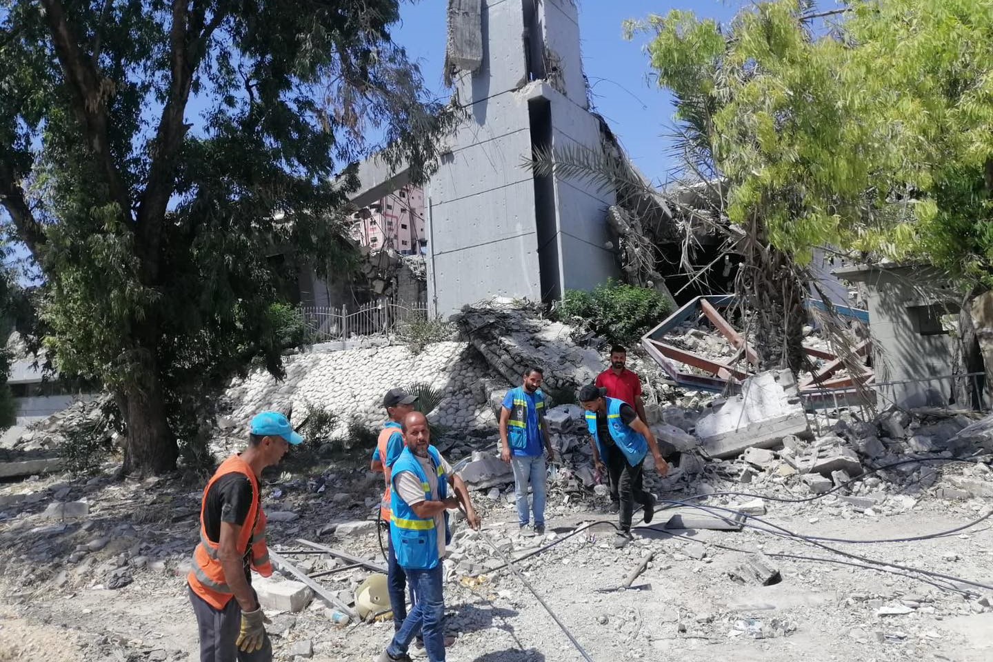 عودة خدمات الاتصالات الثابتة والانترنت في قطاع غزة