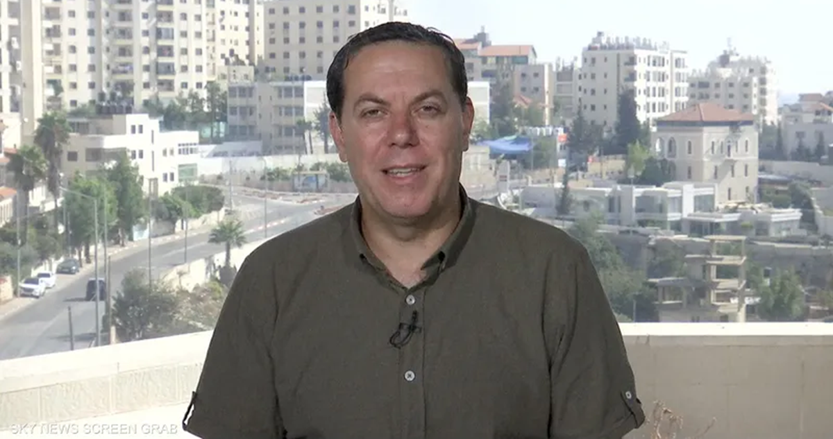 "فتح" تندد بمنع الاحتلال رئيس بلدية برشلونة من دخول الأراضي الفلسطينية 