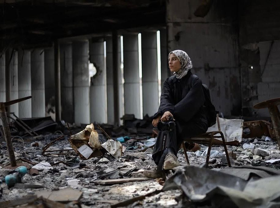 استشهاد الصحافية فاطمة حسونة بقصف على  منزل عائلتها بغزة  