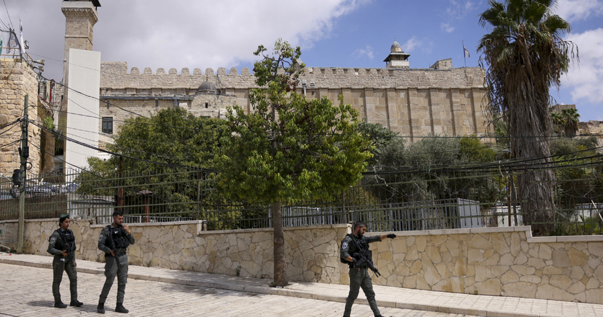 الاحتلال يغلق المسجد الإبراهيمي الشريف للاحتفال بعيد "سارة" اليهودي