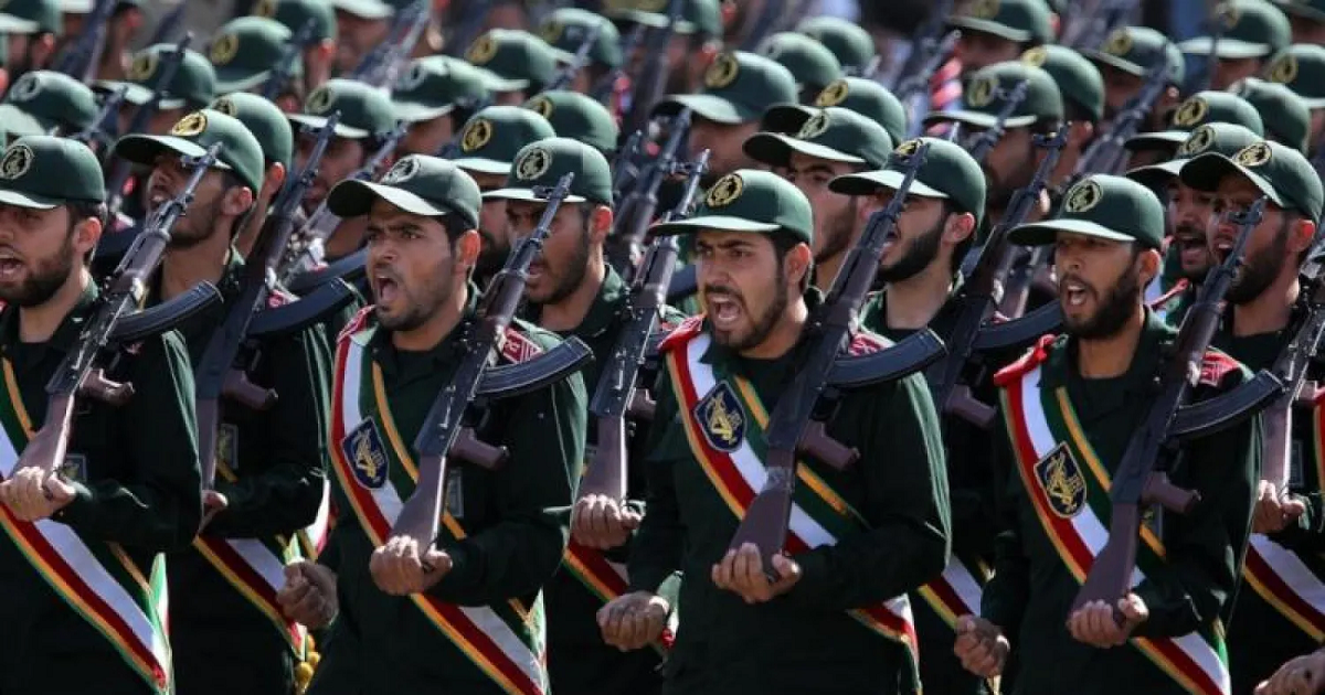 الحرس الثوري الايراني : ردنا سيتجاوز حدود المنطقة في حال تجاوز الجيش الأمريكي الخطوط الحمراء  