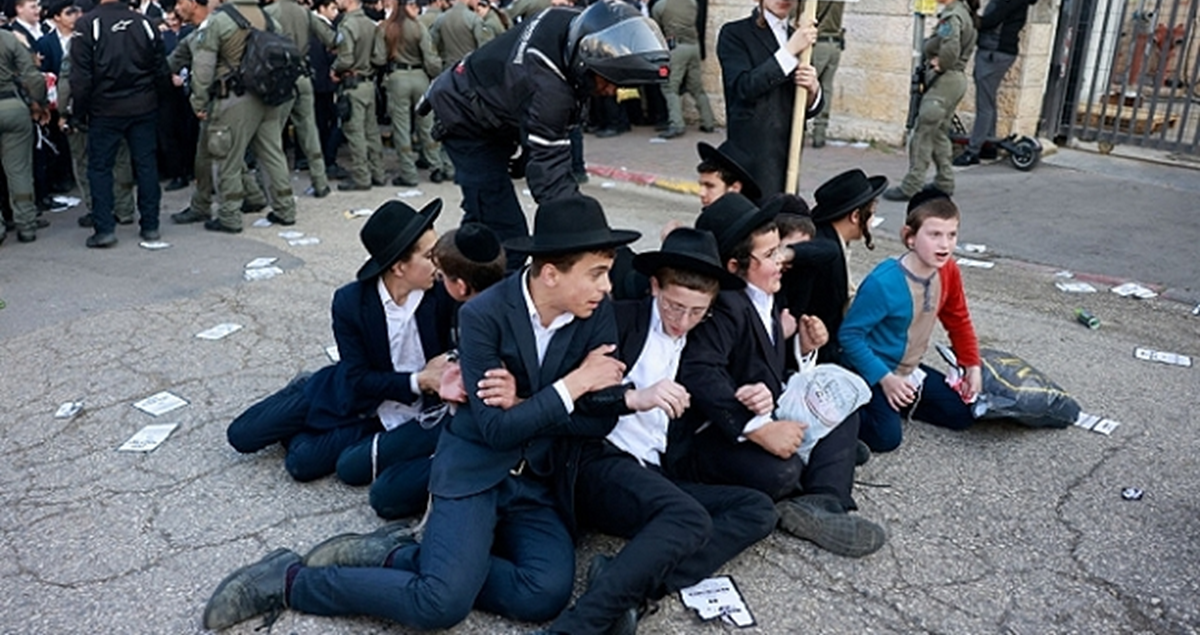 إسرائيل تعتزم إصدار 54 ألف أمر استدعاء لطلاب المعاهد الدينية للخدمة العسكرية