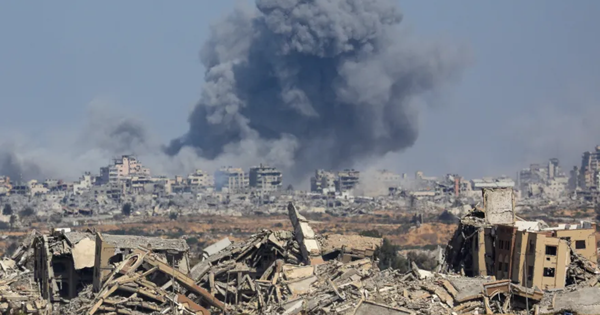 4 شهداء بقصف  طيران الاحتلال  على مخيم الشاطئ