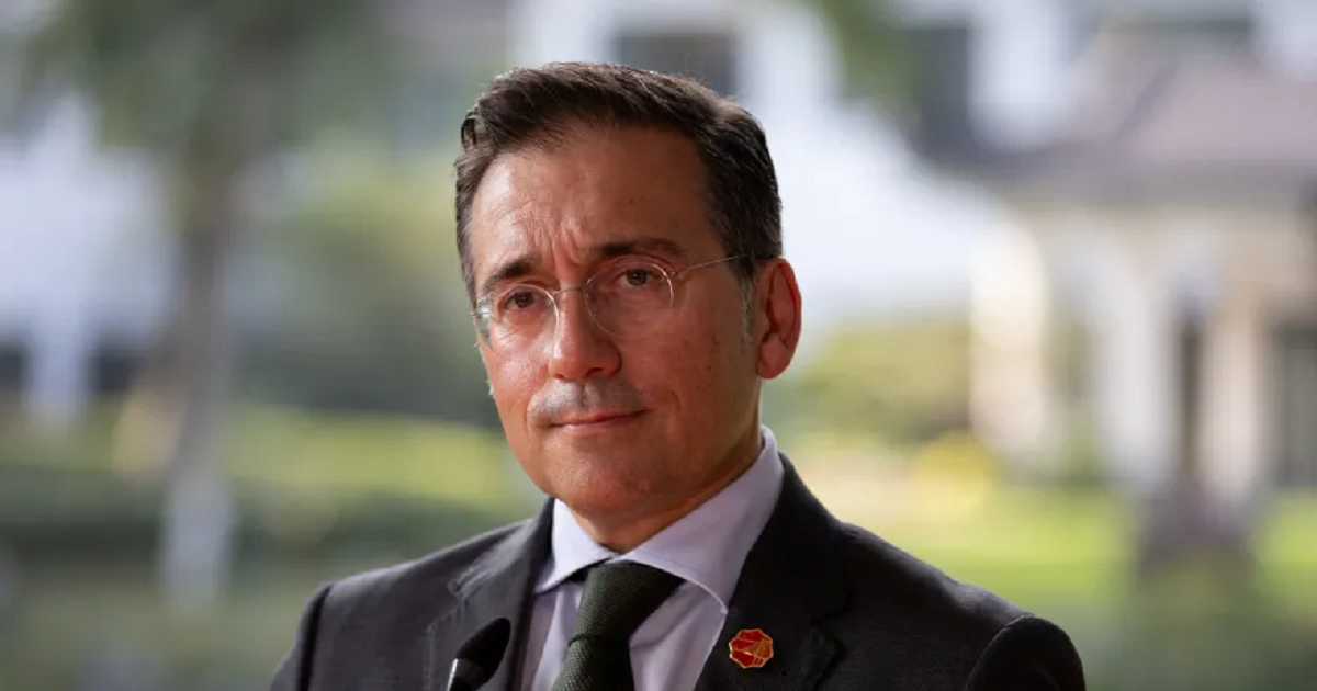 إسبانيا تندد بهجوم إسرائيل على لبنان وتفتح سفارتها في طهران