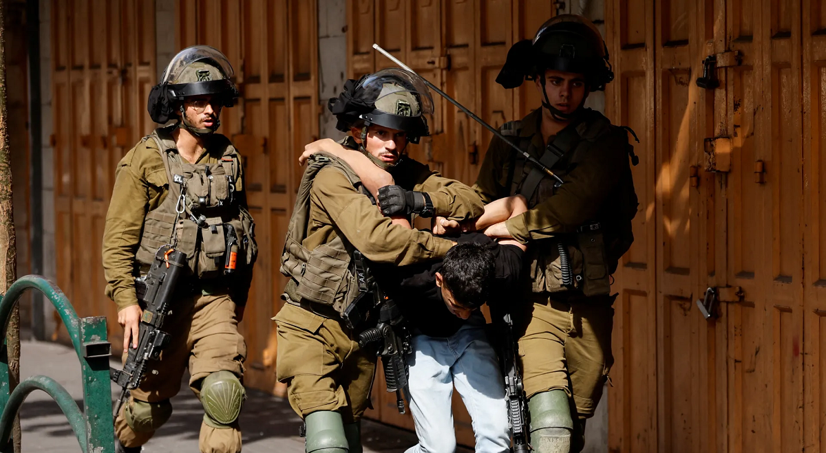 الاحتلال يعتقل  19 مواطناً على الأقل من الضّفة