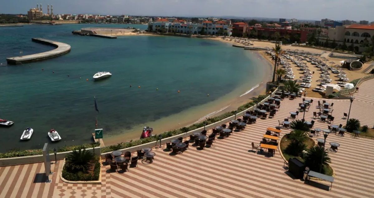 سوريا تفرض على النساء ارتداء البوركيني في الشواطئ العامة  