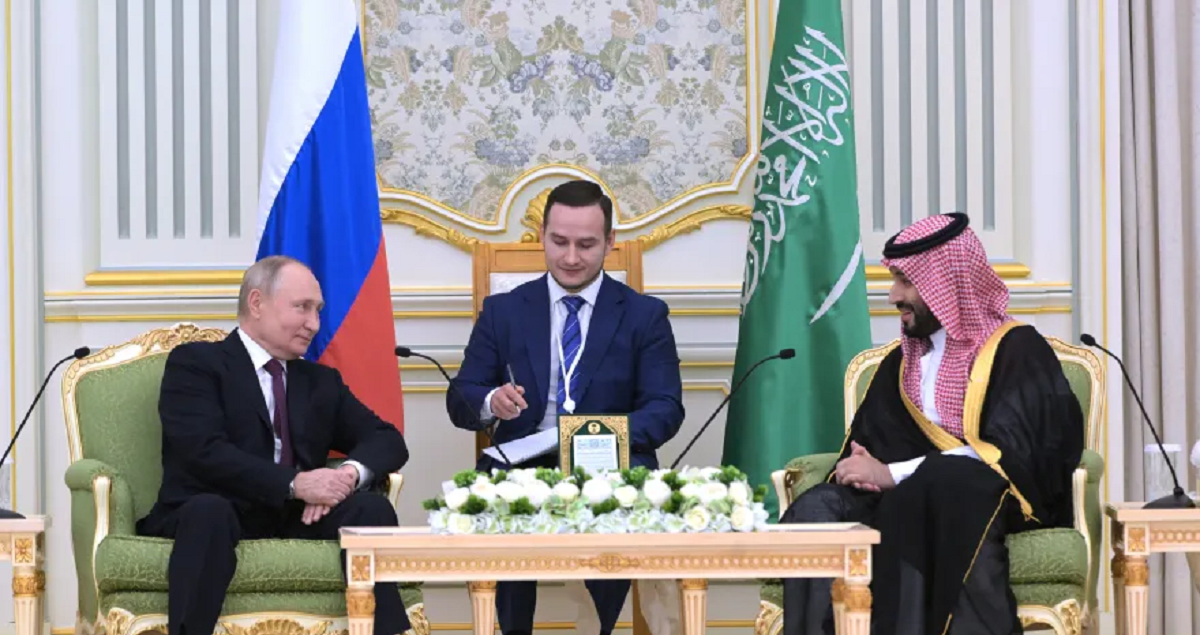 بوتين يُطلع ولي عهد السعودية على اتصالاته مع ترامب