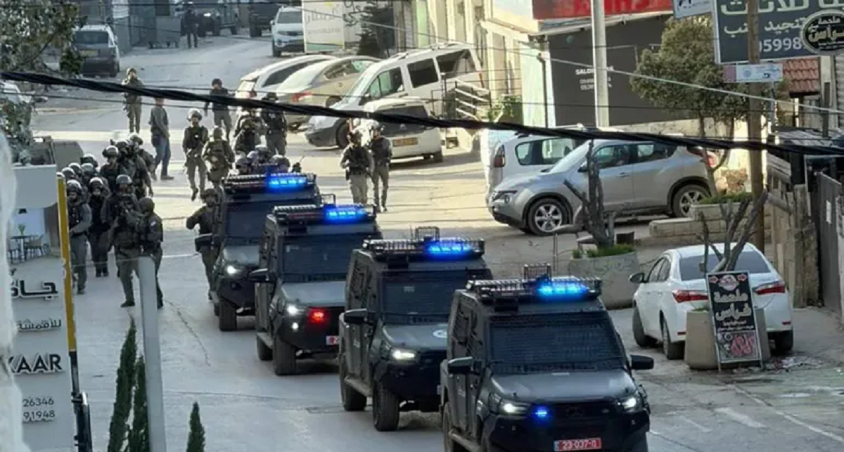 الاسلامية المسيحية : عملية " درع القدس " في كفر عقب غطاء أمني لمخطط استيطاني جديد 