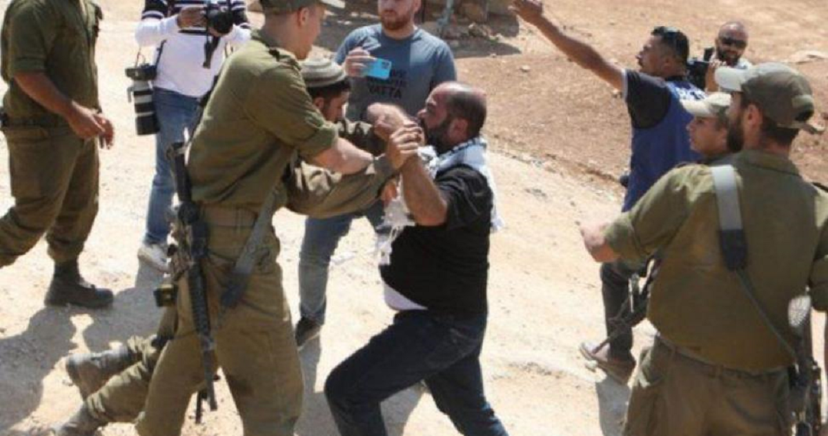 قوات الاحتلال تعتقل 40 مواطنا على الأقل من الضفة