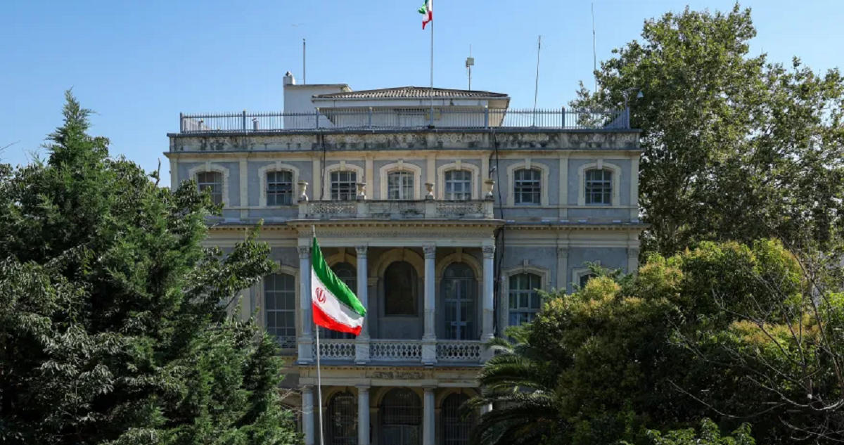 دول أوروبية تبدأ عملية إعادة فرض عقوبات الأمم المتحدة على إيران .. وطهران تندد 