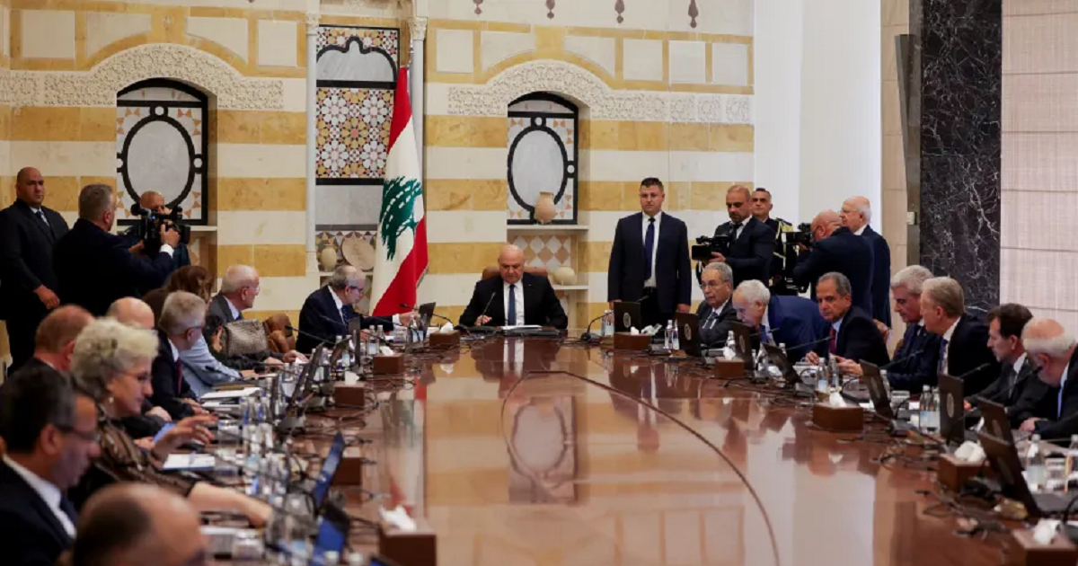 حزب الله: حكومة لبنان “ارتكبت خطيئة كبرى” باتخاذ قرار حصر السلاح بيد الدولة