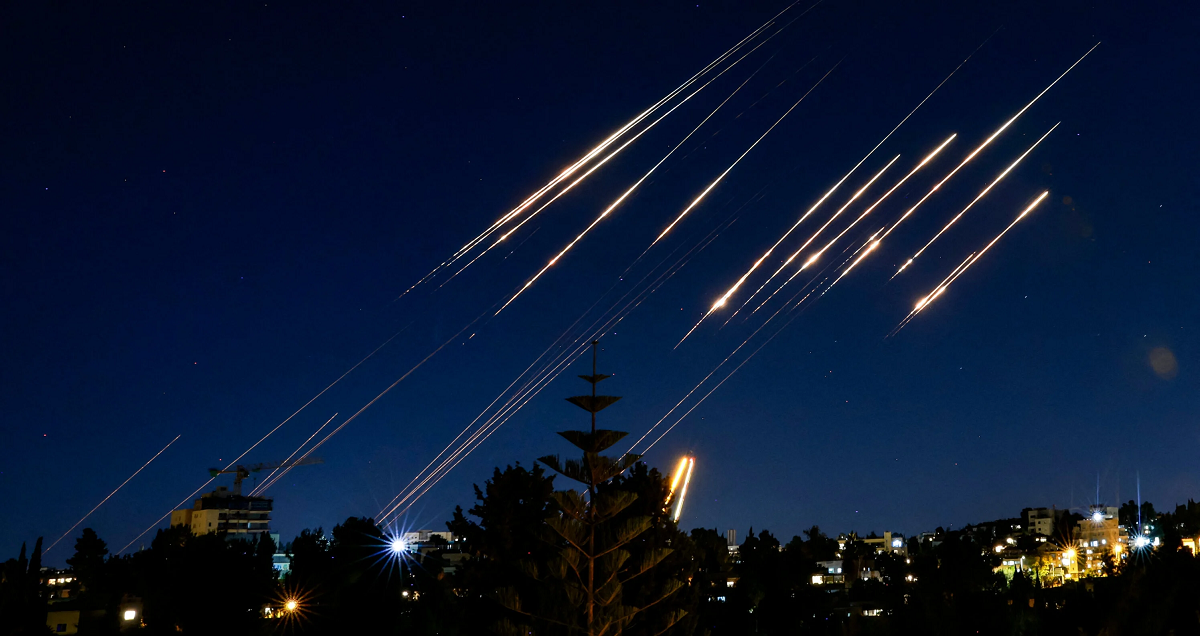 ضابط إسرائيلي سابق يحذر من الانجرار إلى حرب استنزاف 