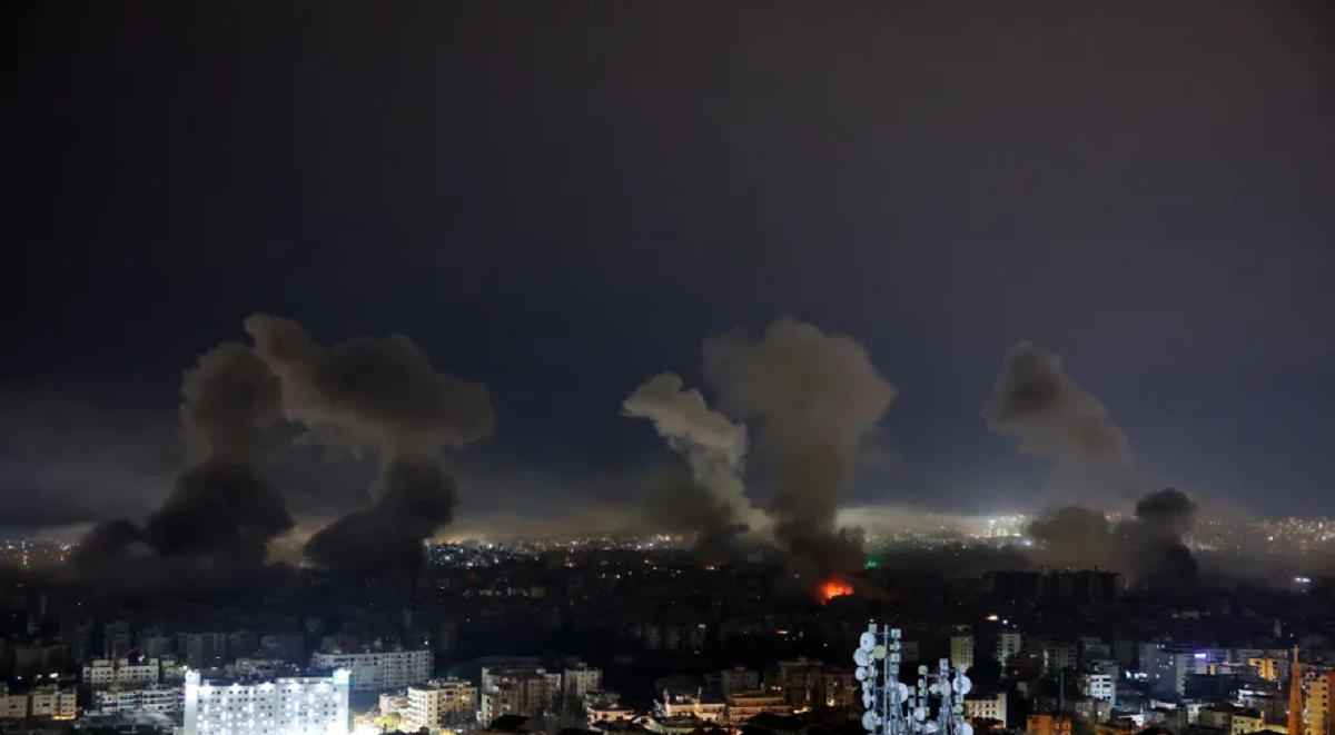 إيران تتحدى ترامب بعد تهديده بقصف شبكة النفط في جزيرة خرج