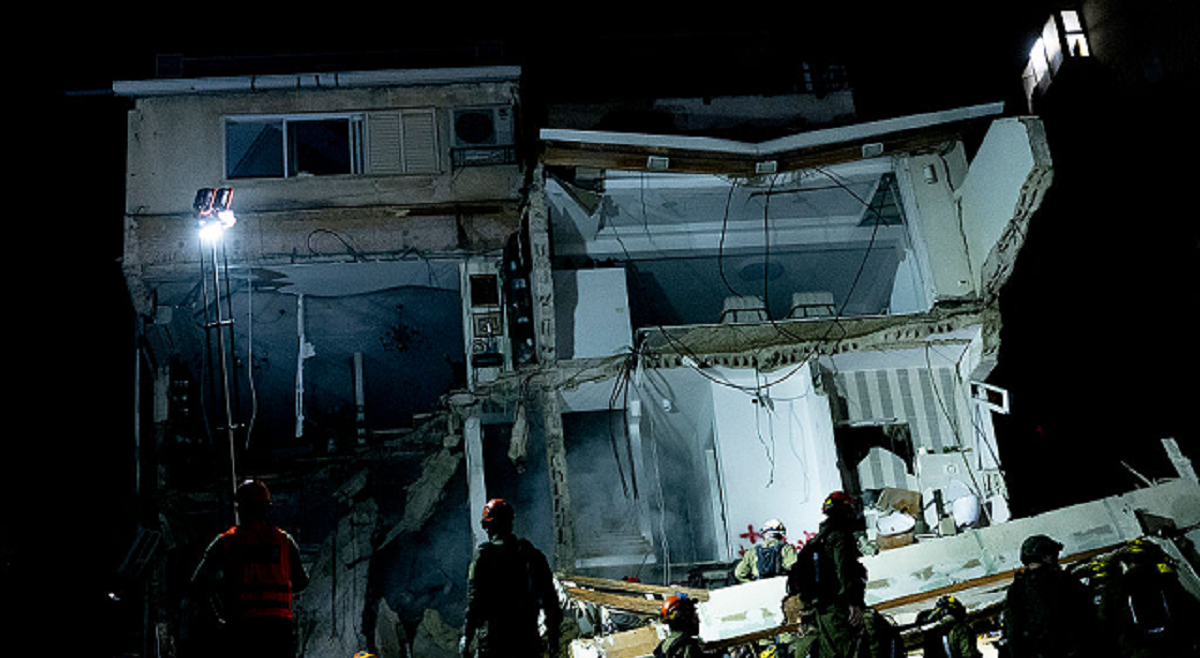 حصيلة : 4 قتلى اسرائيليين في حيفا جراء صاروخ إيراني الأحد