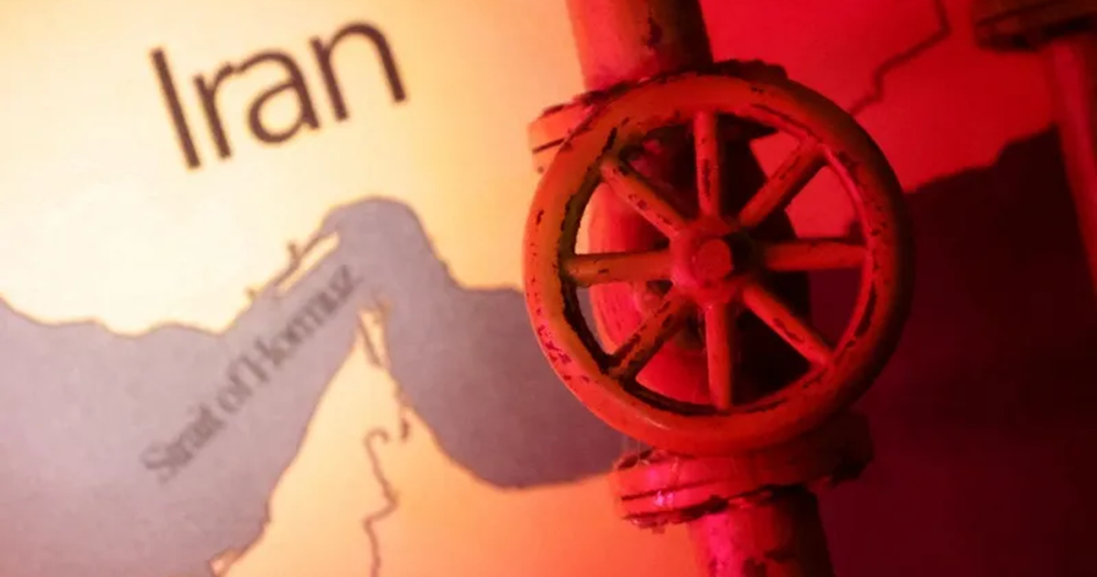 ما هو مضيق هرمز وما هي أهميته بالنسبة للنفط؟