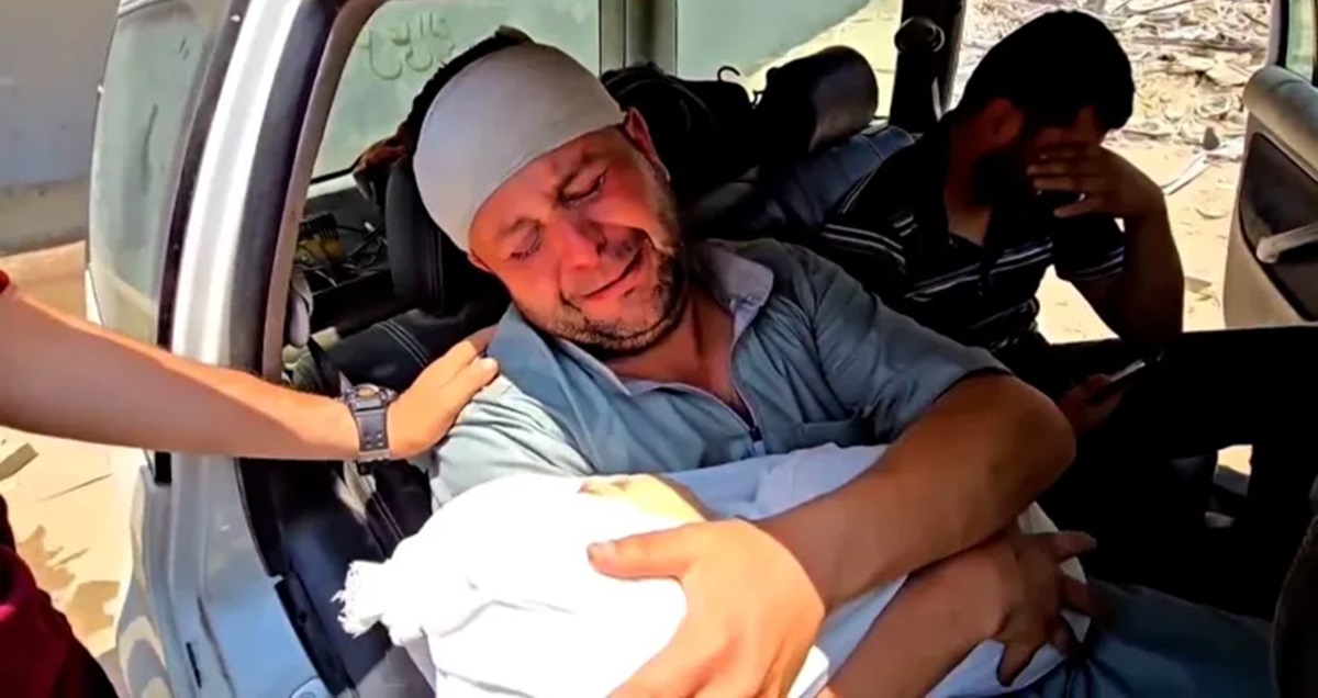 عامان على الحرب: 10 شهداء  في مجازر الاحتلال المتواصلة على مناطق متفرقة من القطاع