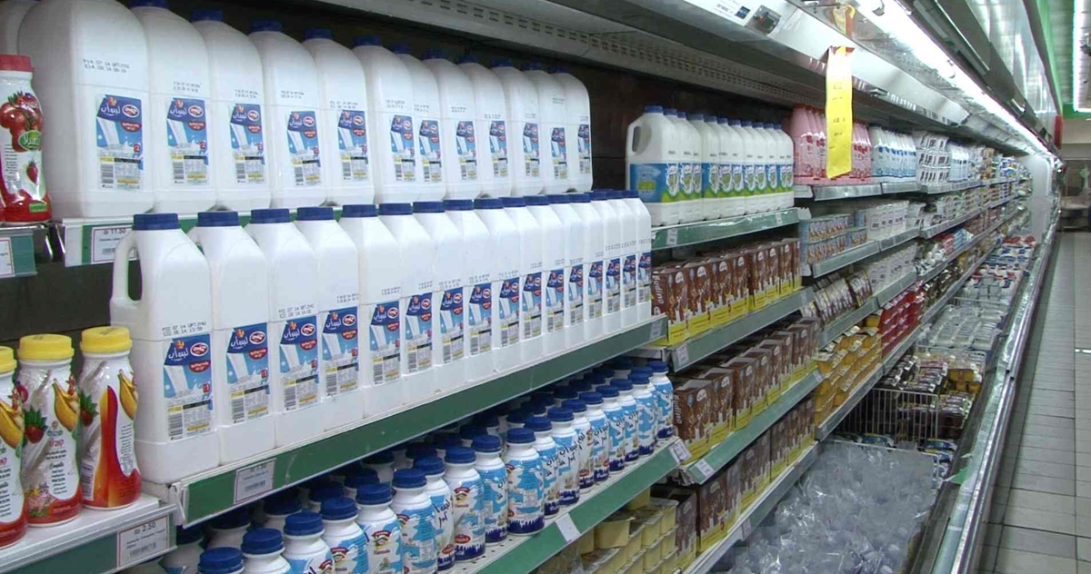 مخالفا لاتفاق باريس .. اتحاد الصناعات الغذائية والزراعية : الاحتلال يمنع دخول وتسويق منتجات الألبان واللحوم الفلسطينية الى القدس 