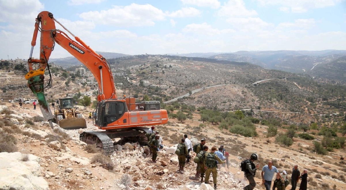 نوفل ل"واثق نيوز" : راس كركر والجانية محاطتان بالمستوطنات والبؤر الرعوية .. والوصول الى أراضينا يكلفنا حياتنا 