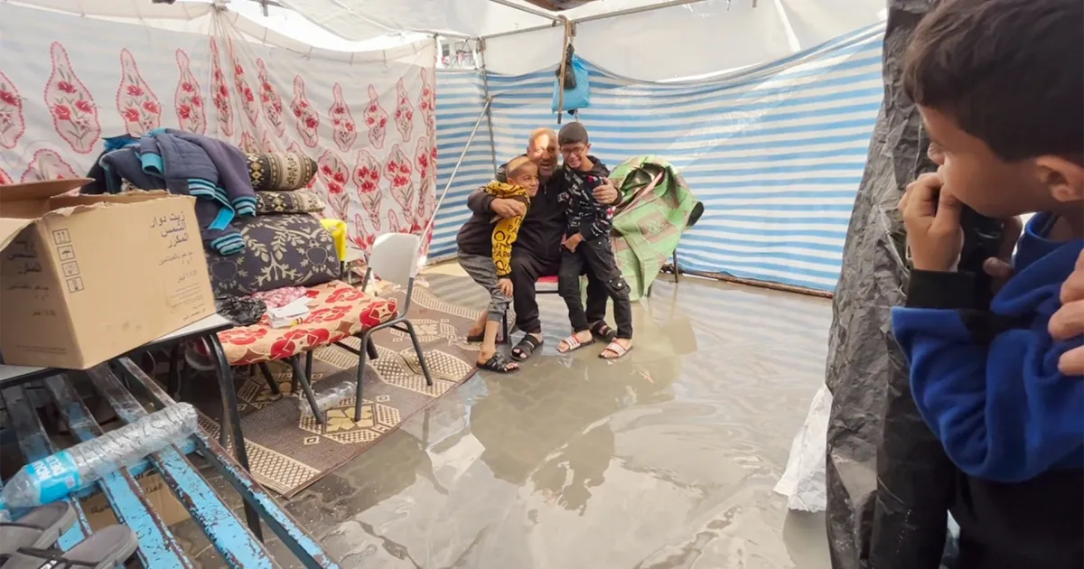 انهيار 3 مبان في مدينة غزة جراء الامطار الغزيرة