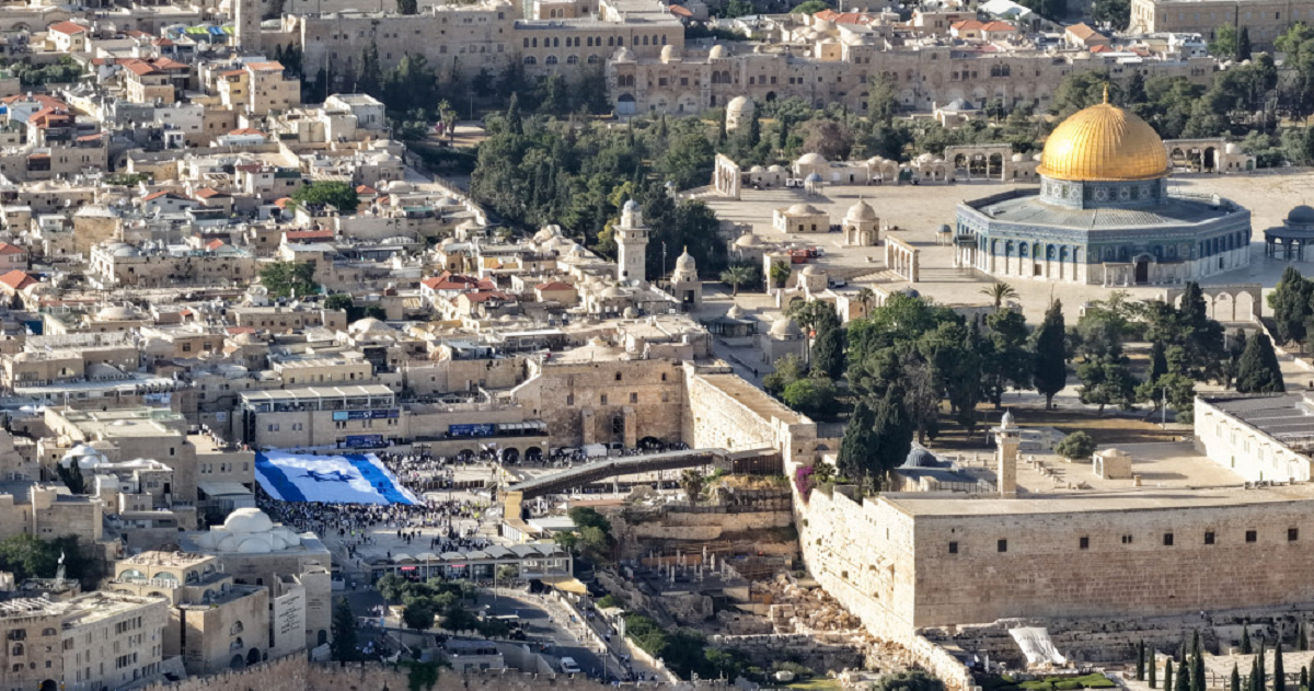 قرارات إسرائيلية جديدة لتكريس تهويد القدس… مشاريع سيادية تستهدف الهوية والرواية الفلسطينية