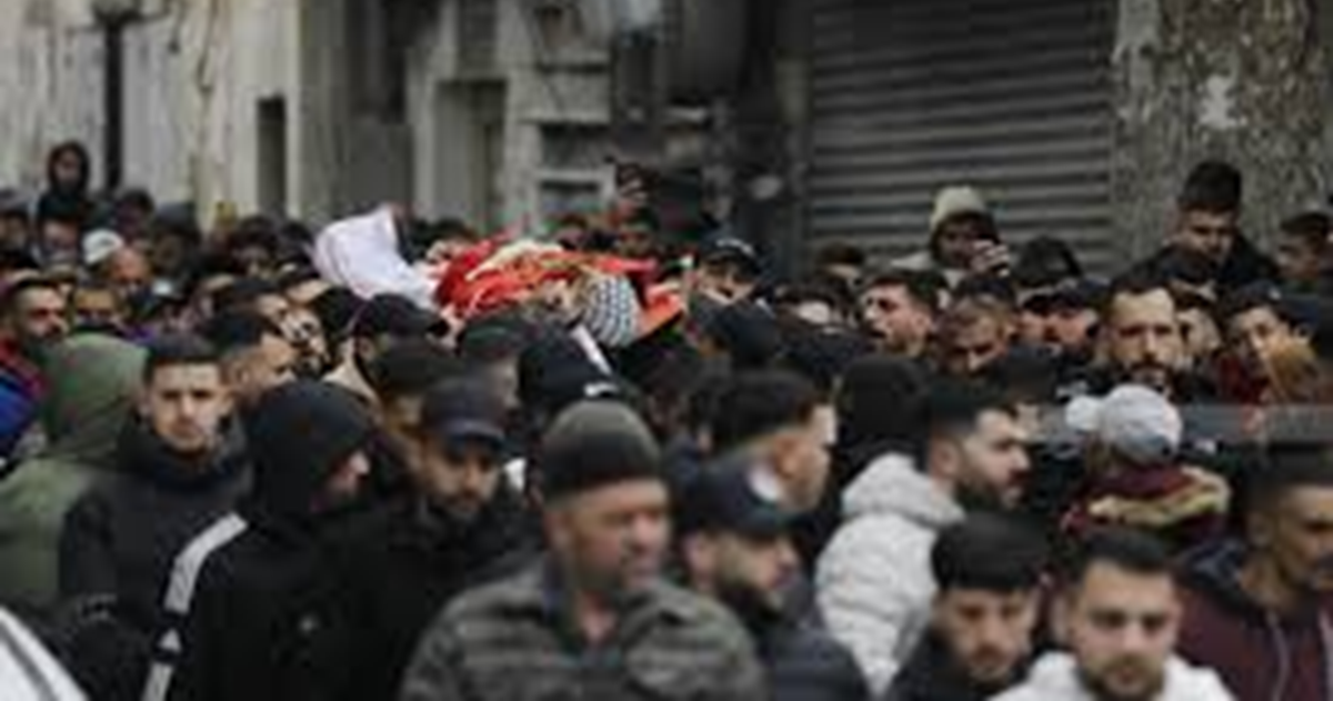 "قلنديا" يودع الشهيد مصطفى حمد .. وجيش الاحتلال يقتحم المخيم بكثافة 