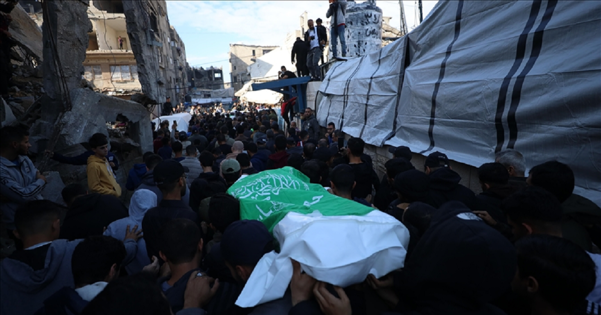 تشييع جثامين 4  مواطنين في غزة بينهم القائد البارز في "حماس " رائد سعد 