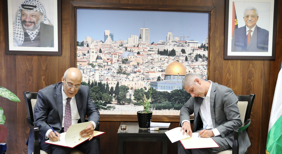 "الأسرى" و"ضحايا التعذيب" يوقعان مذكرة تفاهم لخدمة  المحررين