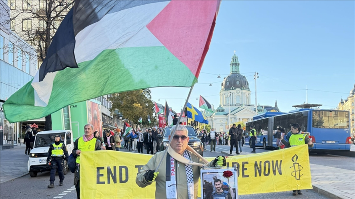 وقفة في السويد لإحياء ذكرى الصحفي الفلسطيني صالح الجعفراوي