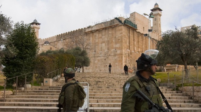 الاوقاف:  إسرائيل أغلقت لوحات الكهرباء في الحرم الإبراهيمي