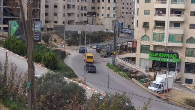 الاحتلال يقتحم  حي الارسال وبلدات رام الله 