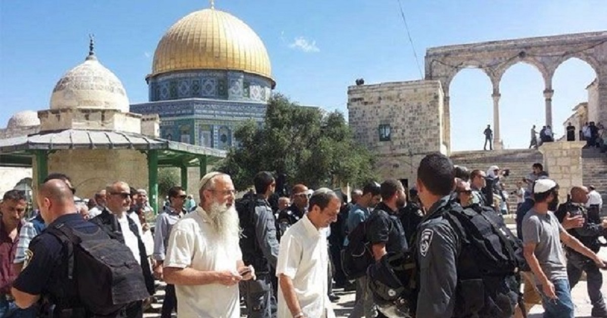 مئات المستوطنين  يقتحمون المسجد الأقصى
