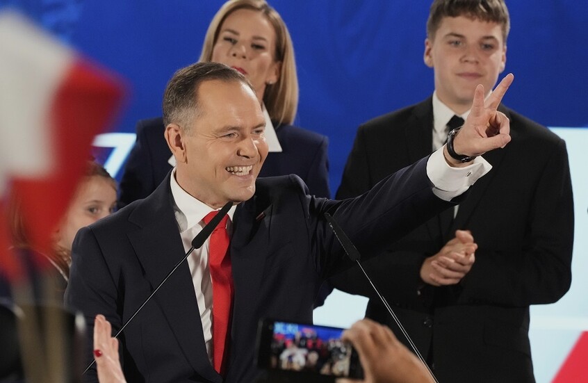 فوز  المرشخ القومي على منافسه المؤيد للاتحاد الأوروبي في الانتخابات الرئاسية البولندية