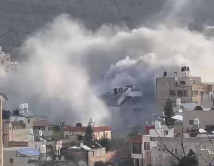 الاحتلال يفجر منزلا في كفر عبوش