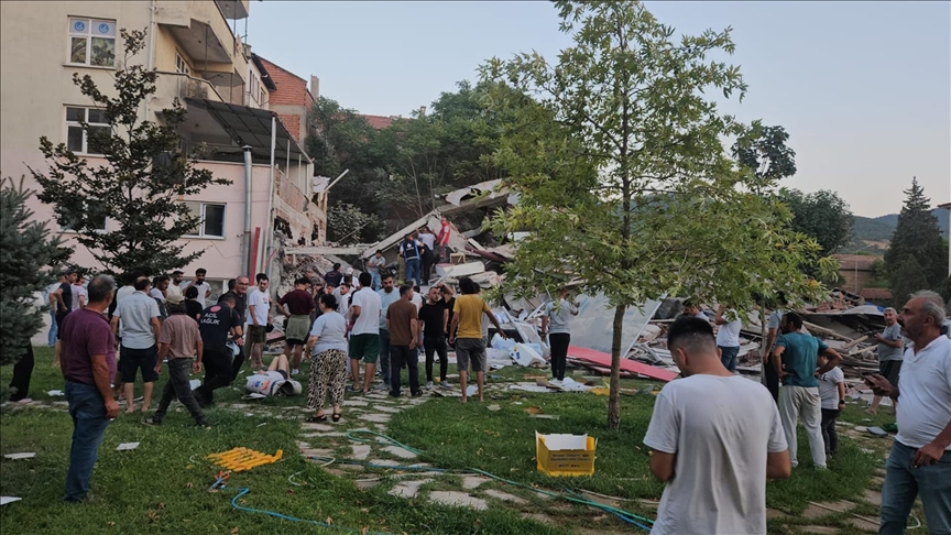 زلزال بقوة 6.1 درجة يضرب باليكسير التركية