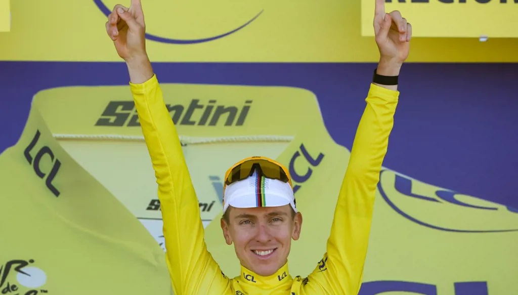 بوغاتشار يُتوّج بلقب طواف فرنسا للمرة الرابعة في مسيرته