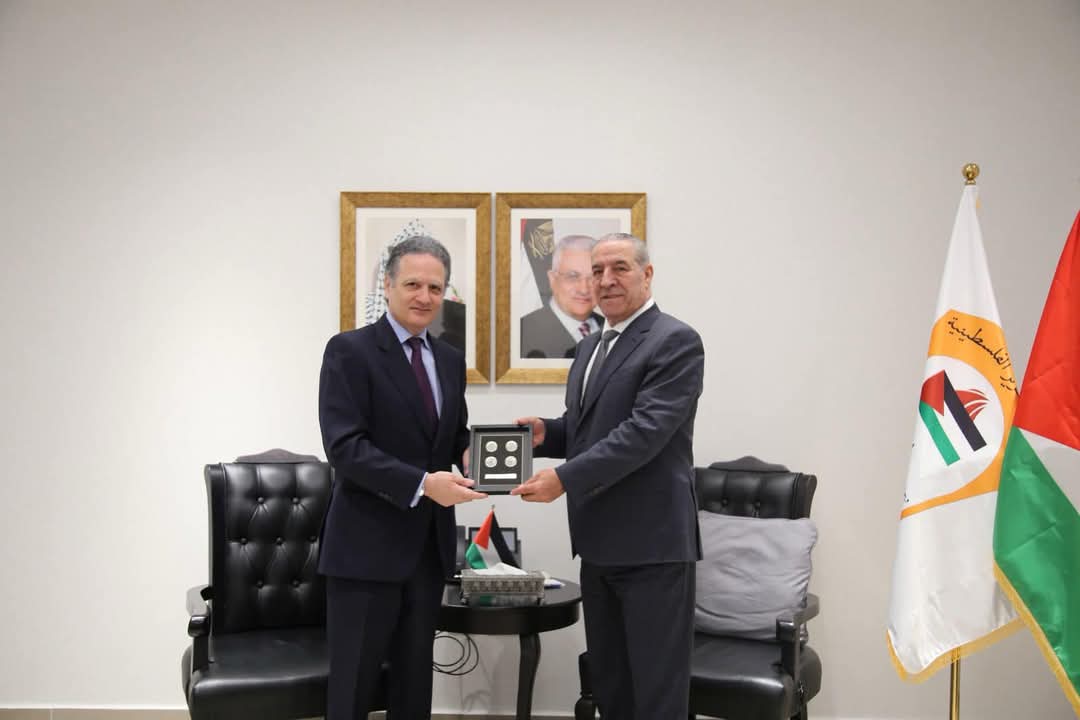 الشيخ يستقبل القنصل الاسباني لدى السلطة الفلسطينية 