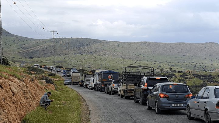 الاحتلال يعيق وصول المعلمين إلى مدارس الأغوار