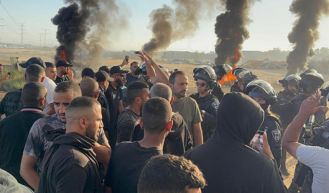 السلطات الإسرائيلية تهدم 40 منزلا في قرية السر بالنقب