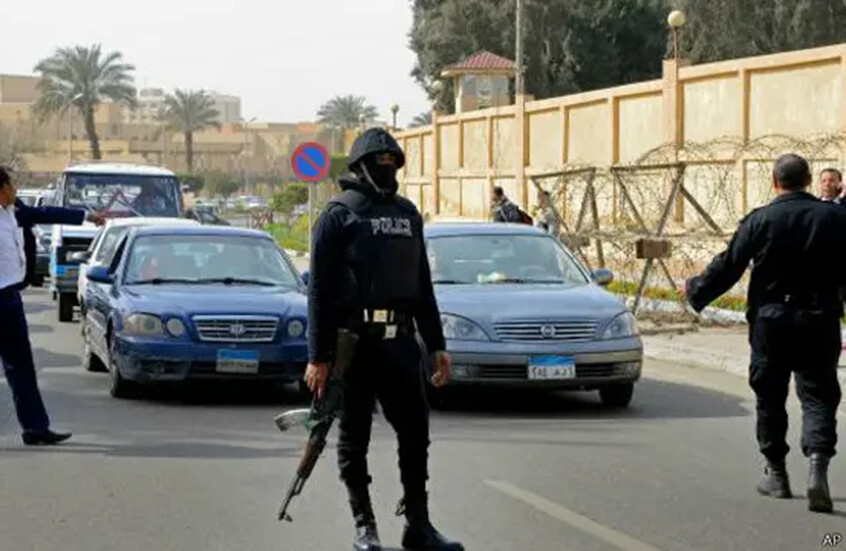 بائع فول يقتل أبناءه الأربعة خنقاً ويلقي جثثهم في ملاحات الإسكندرية