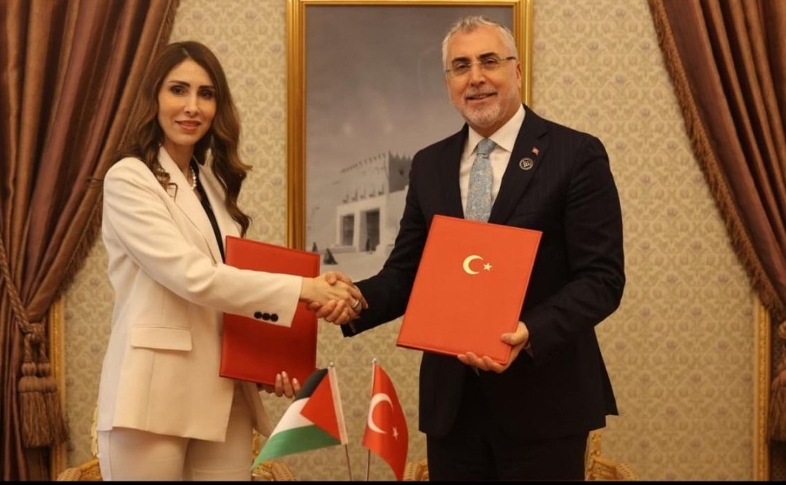 فلسطين وتركيا توقّعان مذكرة تفاهم لتعزيز التعاون في مجالات العمل والتشغيل