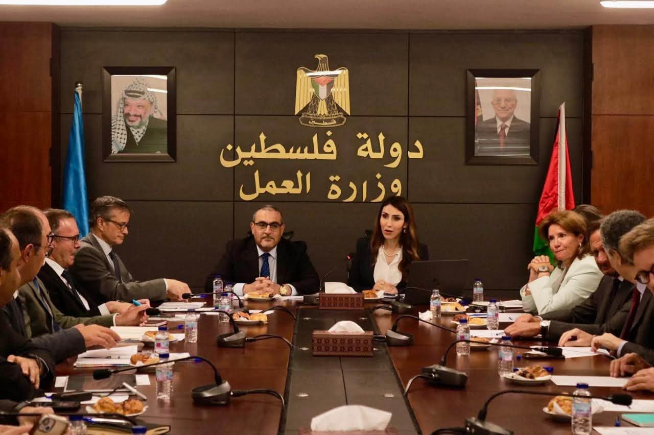 وزيرة العمل والأمم المتحدة تقودان حواراً رفيع المستوى لتوحيد الجهود الدولية وتعزيز أثر برامج التشغيل في فلسطين.