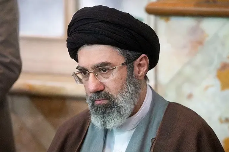 هكذا يطارد الموساد و”سي آي إيه” مجتبى خامنئي بعد اختفائه؟