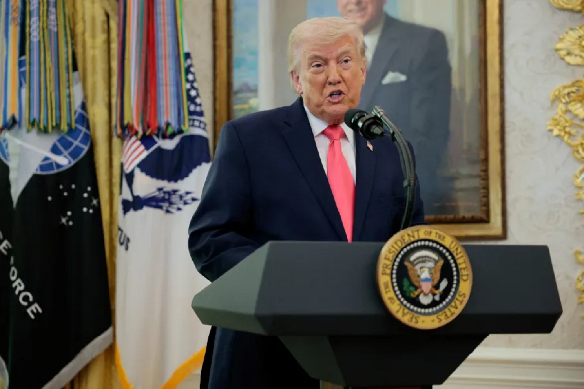 ترامب يصف قادة إيران الحاليين بـأنهم"عقلانيين للغاية" وباكستان تستعد لاستضافة محادثات