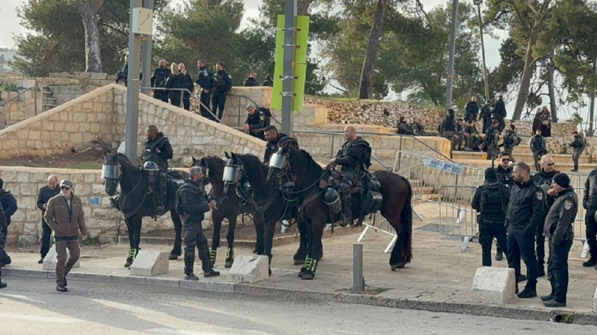  سلطات الاحتلال  تمنع صلاة العيد في المسجد الأقصى 