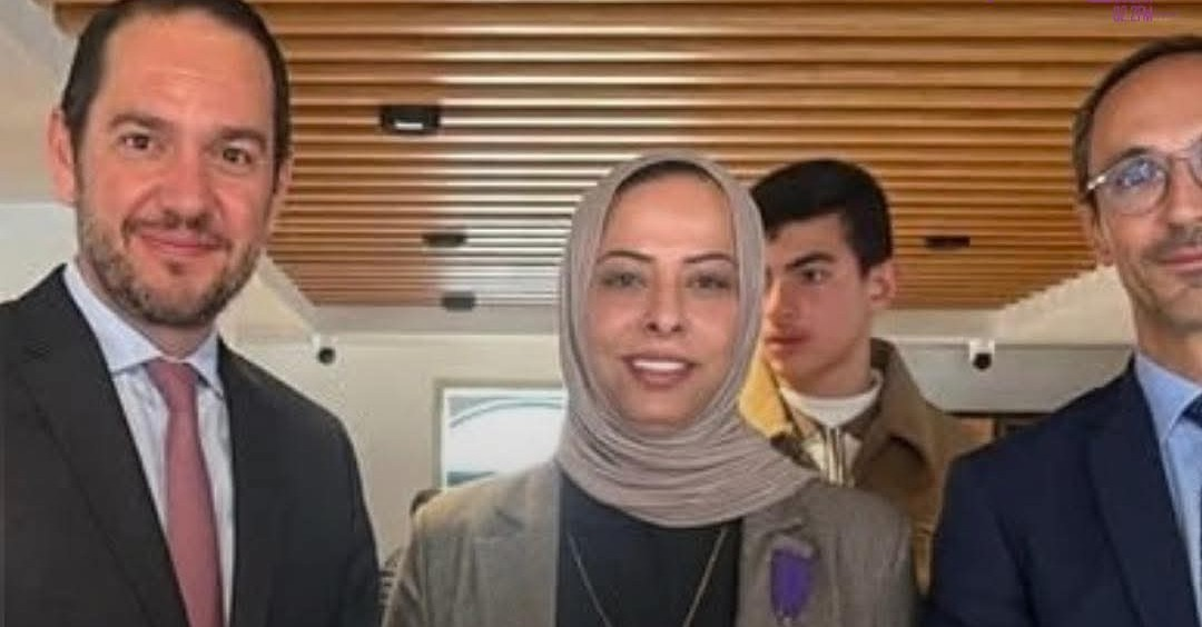 التربوية حياة الرجوب تنال وساما فرنسيا رفيعا 